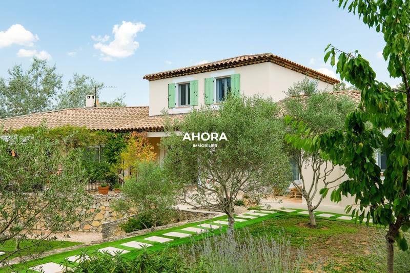 Villa - 167 m² - 7 pièces