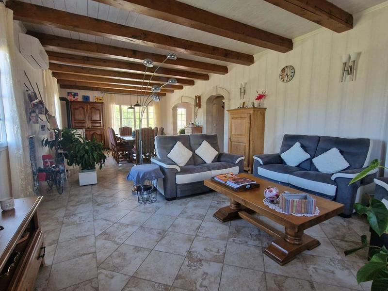 Demeure - 175 m² - 5 pièces