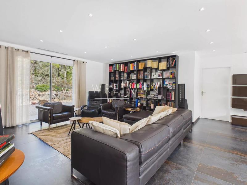 Villa - 203 m² - 5 pièces