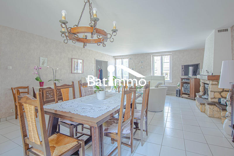 Maison - 180 m² - 7 pièces