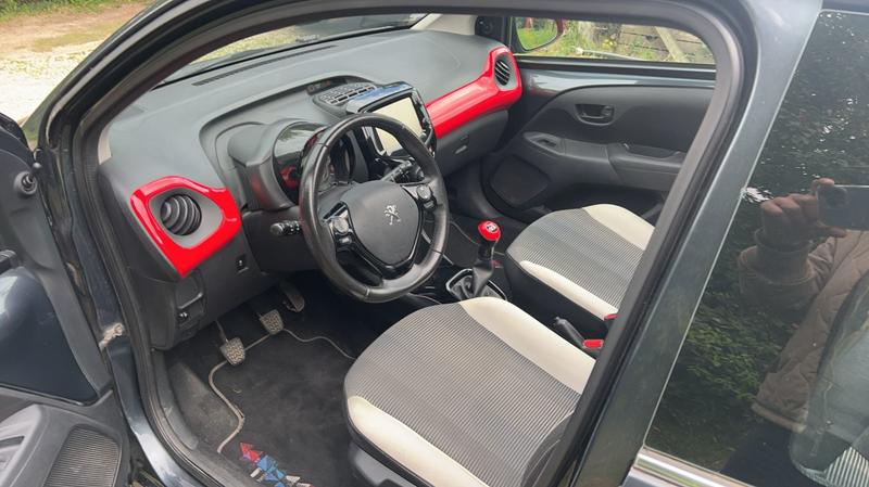 Peugeot 108 1.2 PureTech 82 Envy Top! - Toit ouvrant