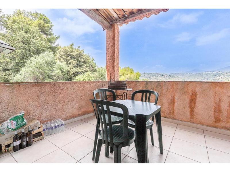 Maison - 301 m² - 9 pièces