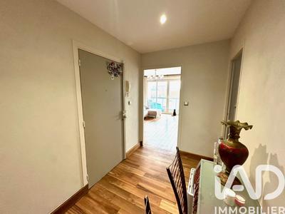 Appartement - 93 m² - 4 pièces