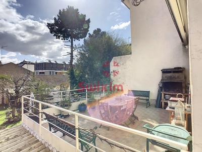 Maison - 169 m² - 5 pièces