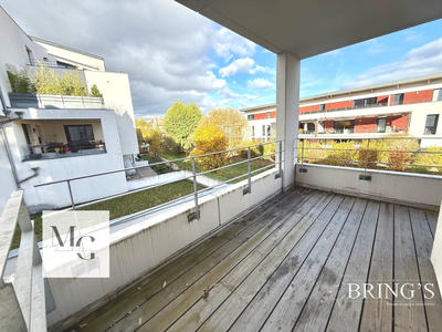 Appartement - 90 m² - 5 pièces