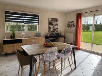 Maison - 150 m² - 8 pièces