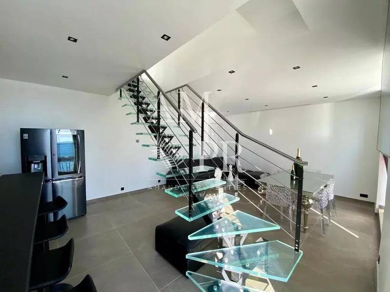 Appartement - 125 m² - 5 pièces