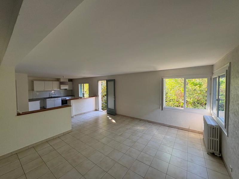 Maison - 206 m² - 6 pièces