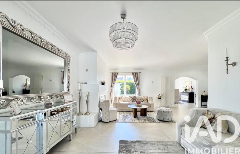 Maison - 175 m² - 7 pièces