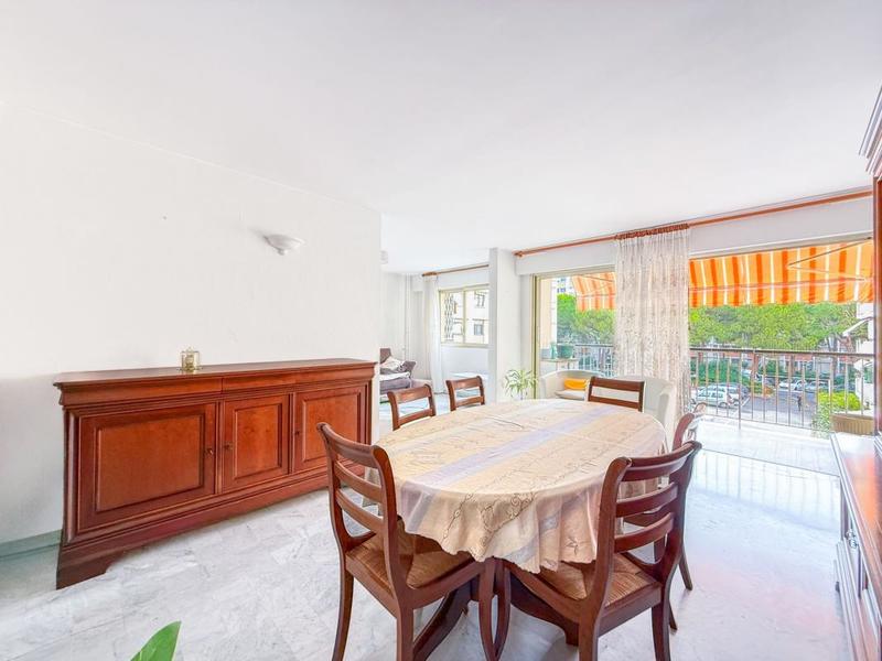 Appartement - 80 m² - 3 pièces