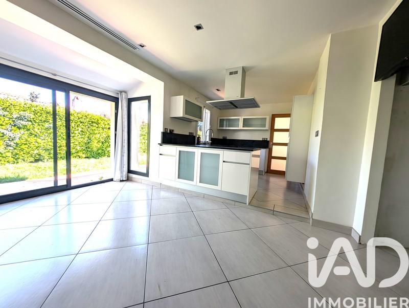 Maison - 167 m² - 6 pièces