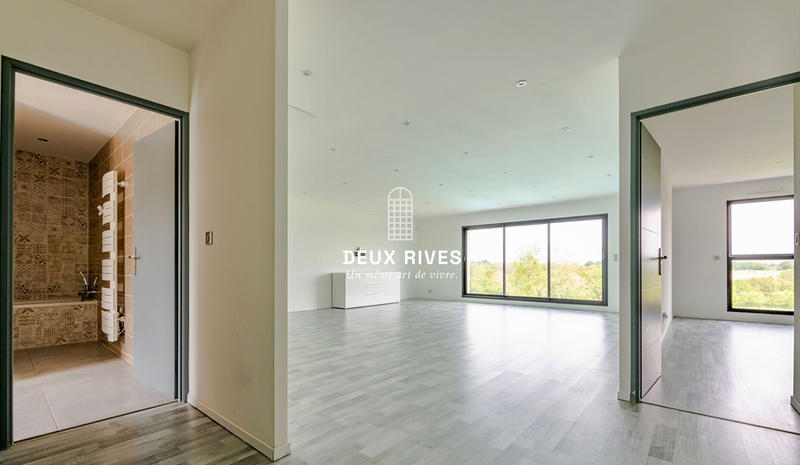 Maison contemporaine - 350 m² - 10 pièces