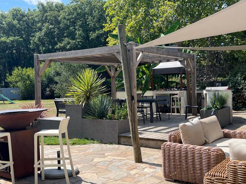 Chaumière - 312 m² - 9 pièces