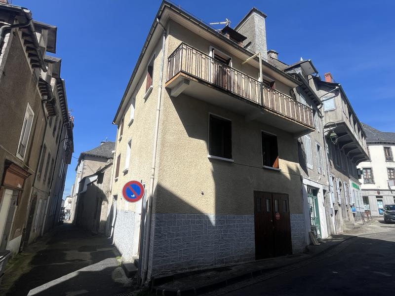 Maison - 93 m² - 5 pièces