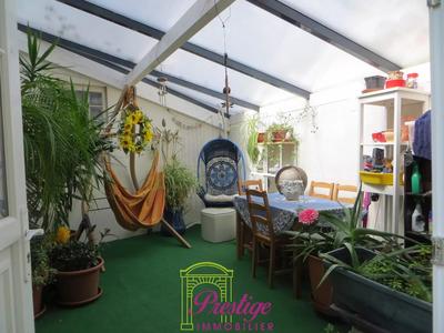 Propriété - 275 m² - 7 pièces