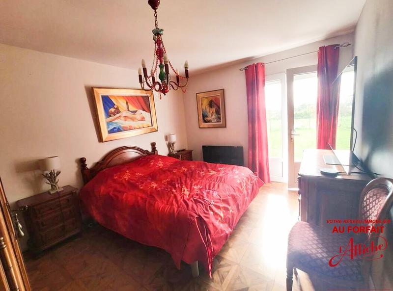 Maison - 255 m² - 7 pièces