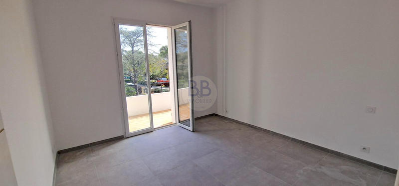 Appartement - 80 m² - 3 pièces