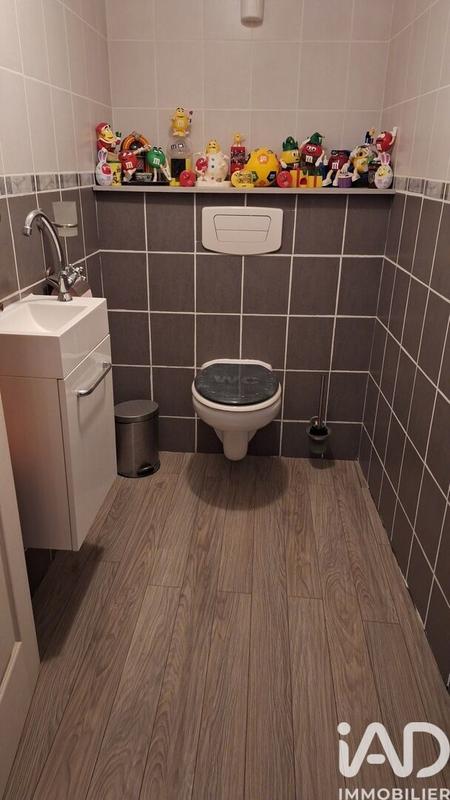 Maison - 230 m² - 6 pièces