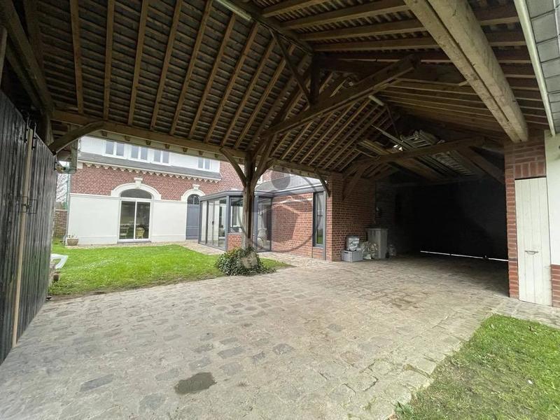 Maison - 229 m² - 8 pièces