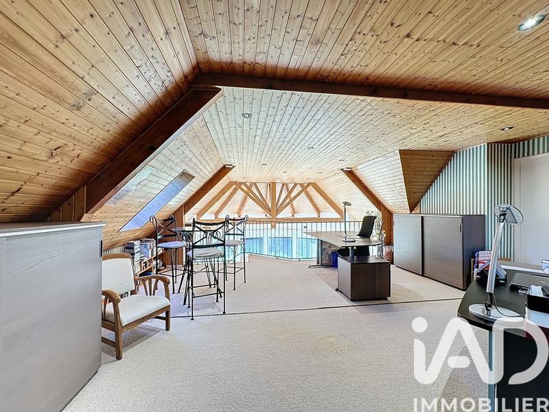 Maison de maîtres - 303 m² - 13 pièces