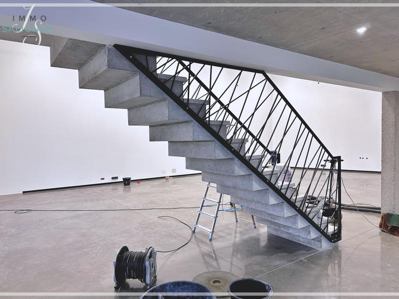 Local d'activités - 268 m²