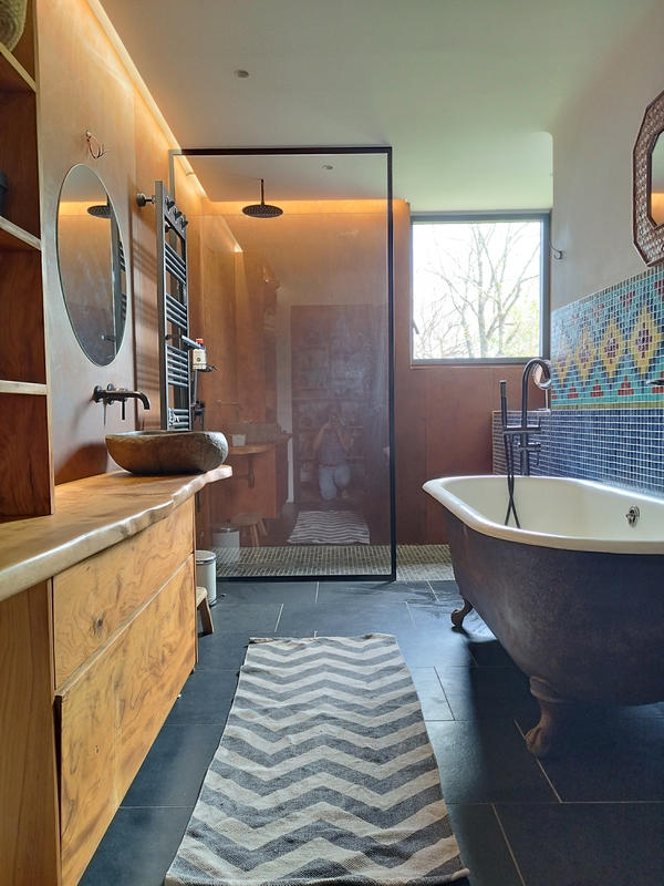 Maison - 250 m² - 8 pièces