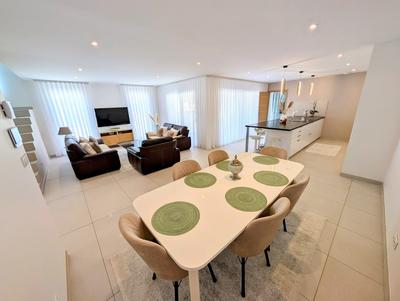 Maison - 180 m² - 6 pièces