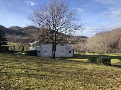 Maison - 205 m² - 7 pièces