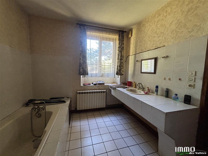 Maison - 122 m² - 7 pièces