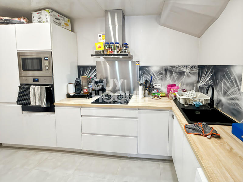 Maison - 213 m² - 6 pièces