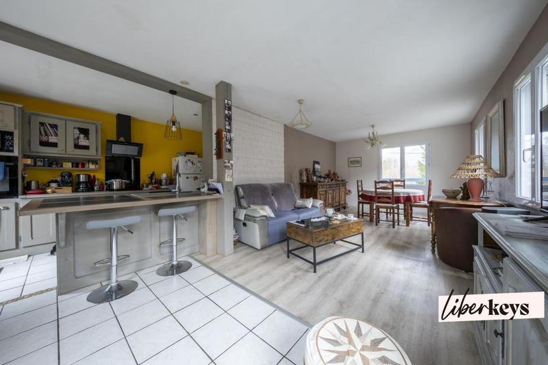 Propriété - 300 m² - 15 pièces