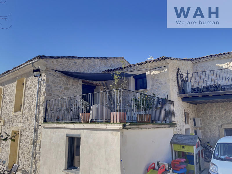 Propriété - 407 m² - 12 pièces