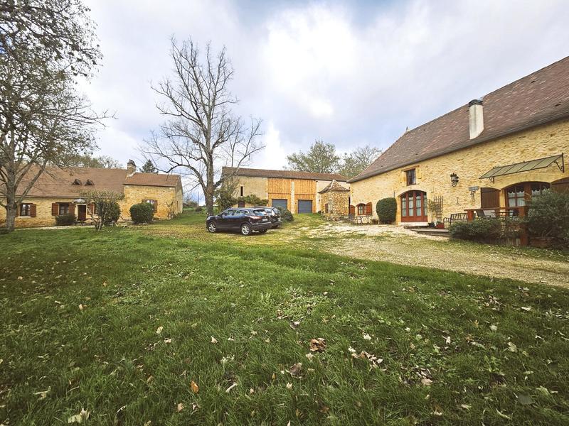 Maison ancienne - 289 m² - 10 pièces