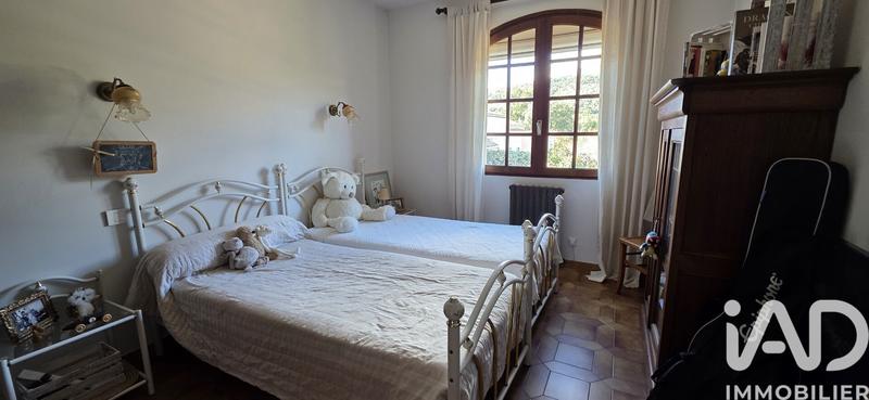 Maison - 204 m² - 9 pièces