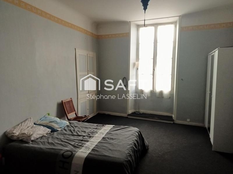 Maison - 310 m² - 8 pièces