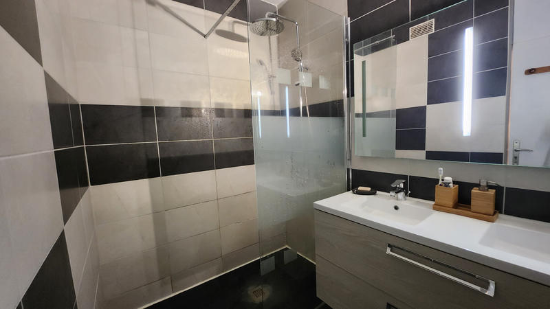 Appartement - 77 m² - 4 pièces