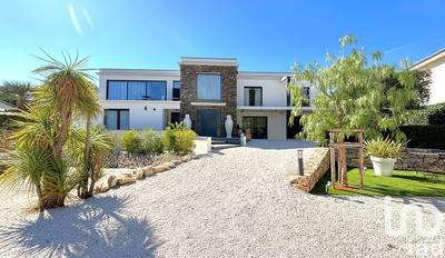 Maison - 306 m² - 9 pièces