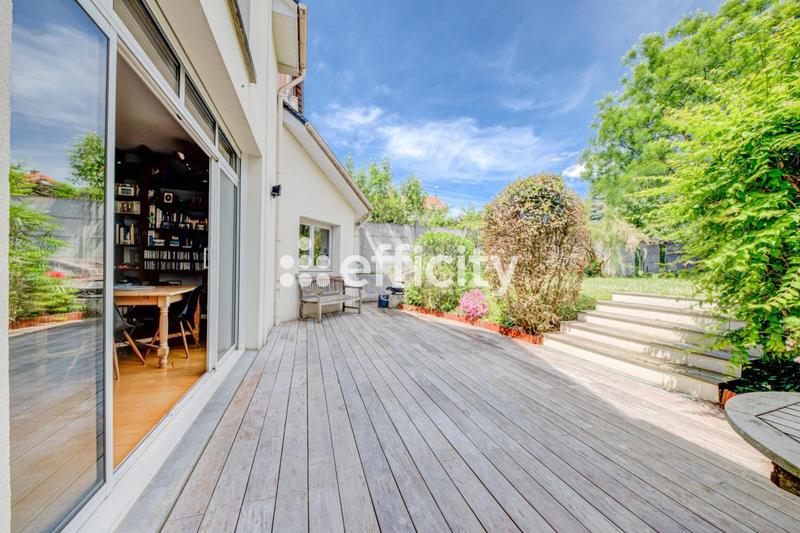 Maison - 170 m² - 6 pièces