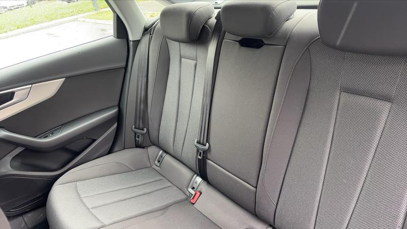 Audi A4 V 35 Tdi 163 s-Tronic 7 Business Line - Automatique
