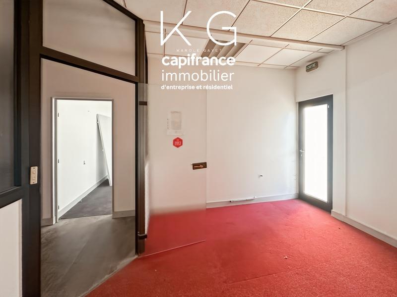 Bureau - 140 m² - 9 pièces