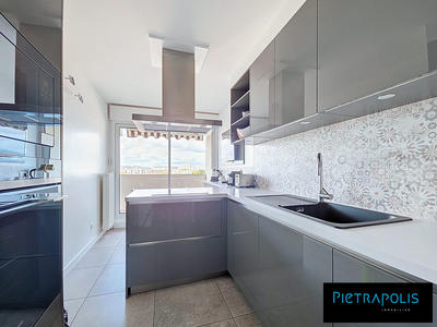 Appartement - 96 m² - 4 pièces