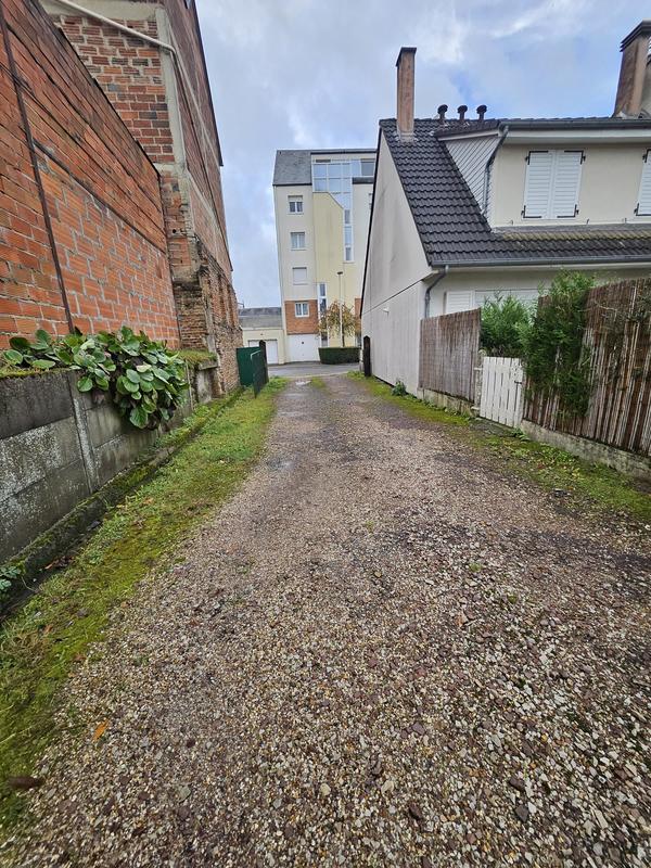 Parking / Garage - 121 m²