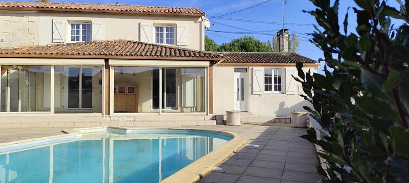 Maison - 140 m² - 6 pièces