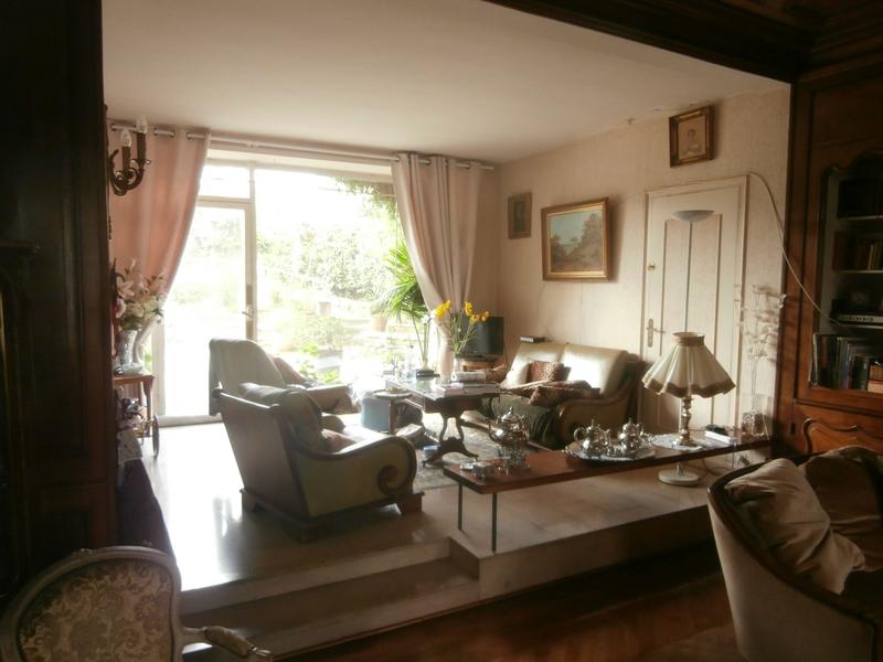 Maison - 256 m² - 10 pièces