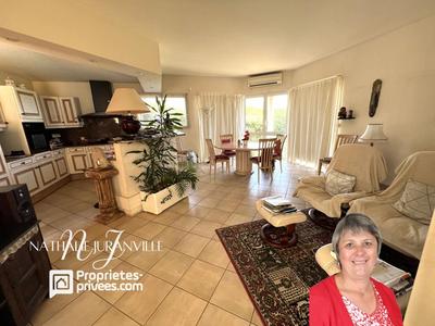 Demeure - 280 m² - 6 pièces