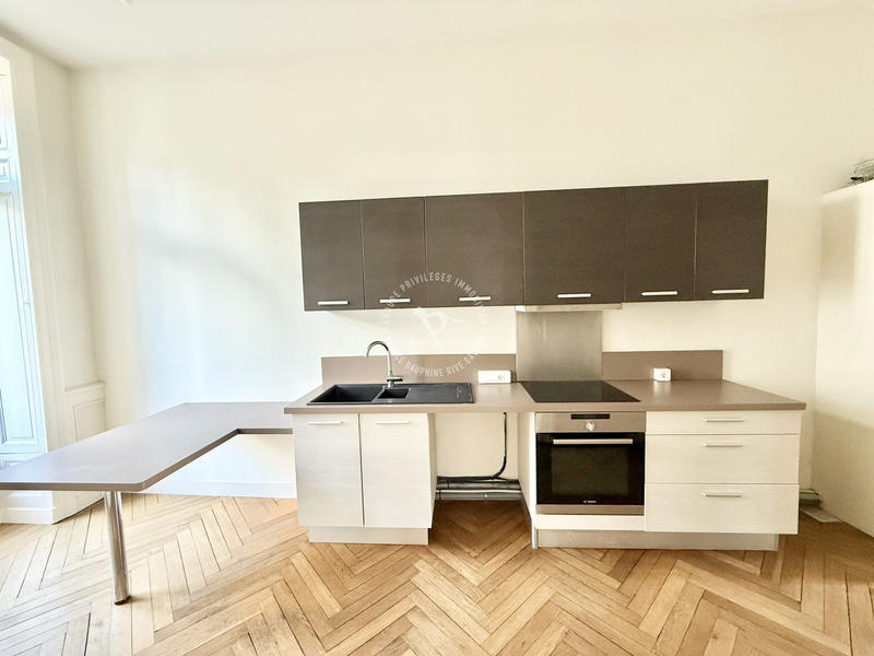 Appartement - 134 m² - 5 pièces