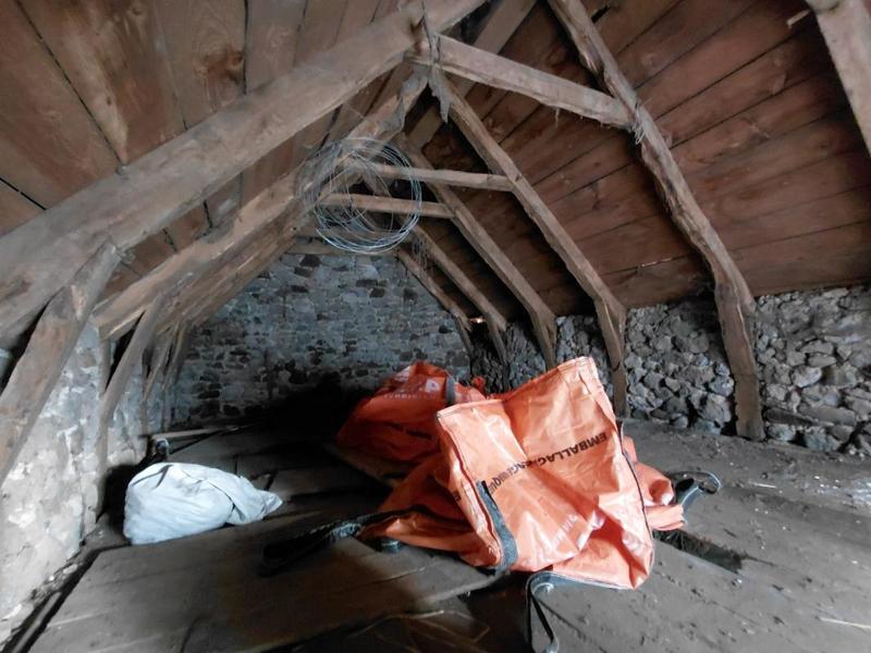 Maison en pierre - 76 m² - 4 pièces