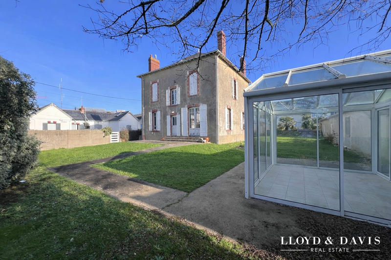 Maison ancienne - 175 m² - 10 pièces