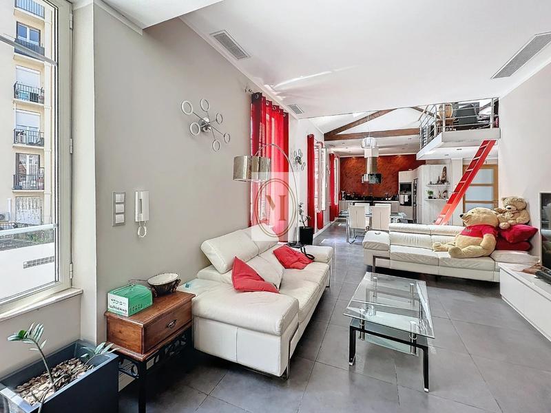 Maison - 199 m² - 7 pièces