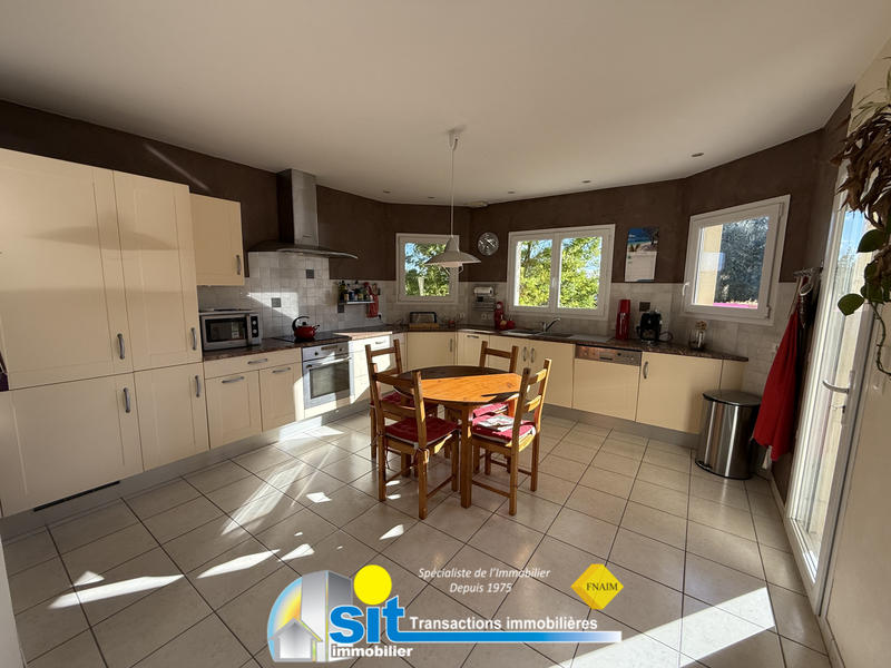 Maison - 163 m² - 7 pièces